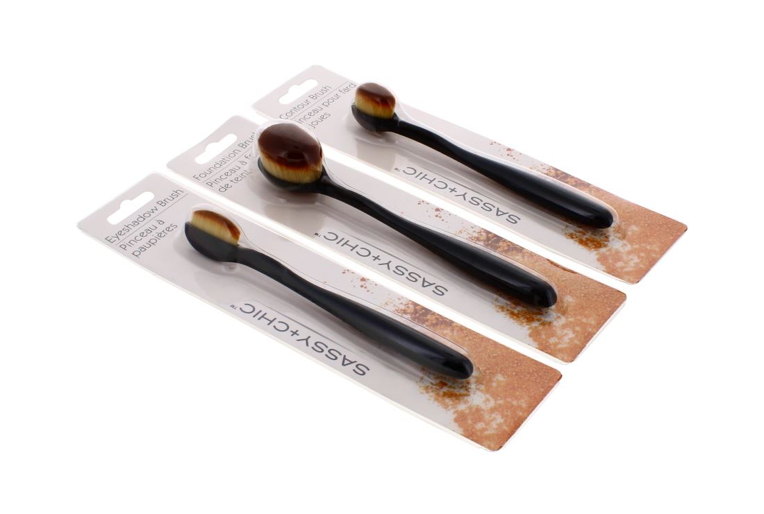 ASSORTED MAKE UP BRUSHES
