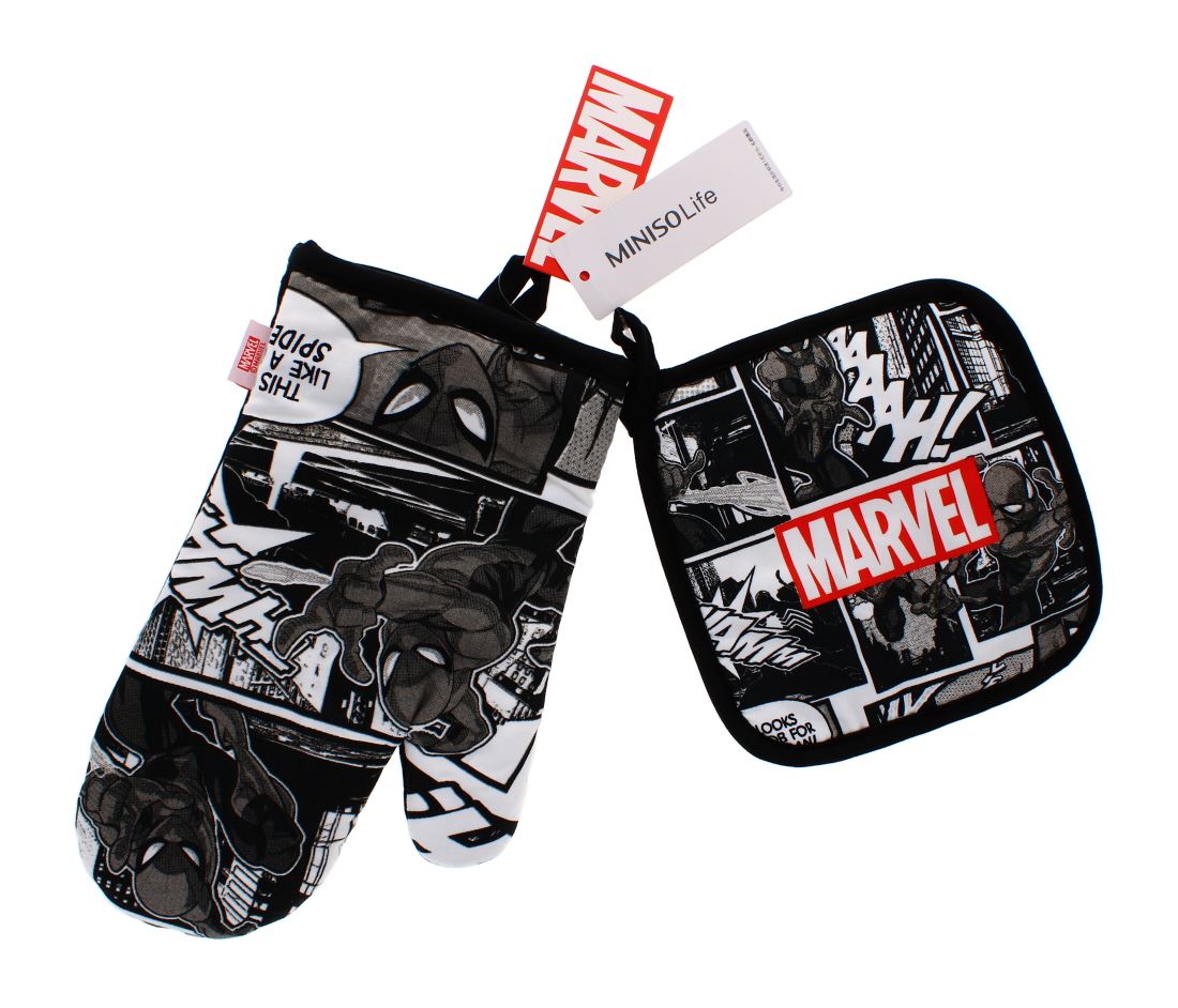 JUNIOR MARVEL OVEN GLOVES & POTHOLDER